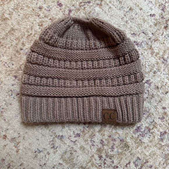 C.C. Exclusives Top Knot Knit Beanie - Picture 2 of 7